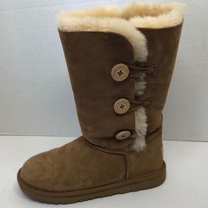 Ugg single left Bailey boot size 5 *amputee